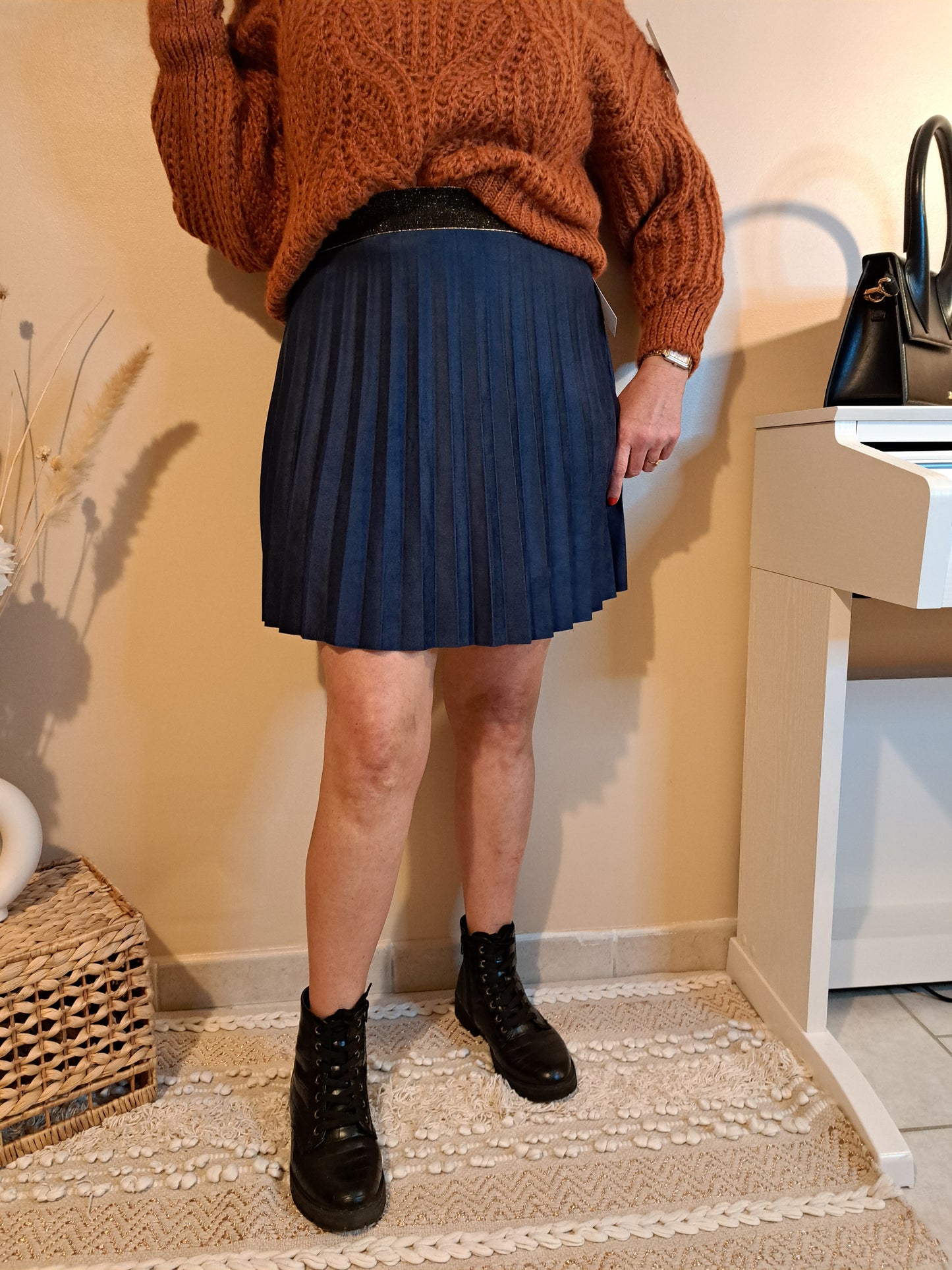Jupe en daim couleur bleu marine