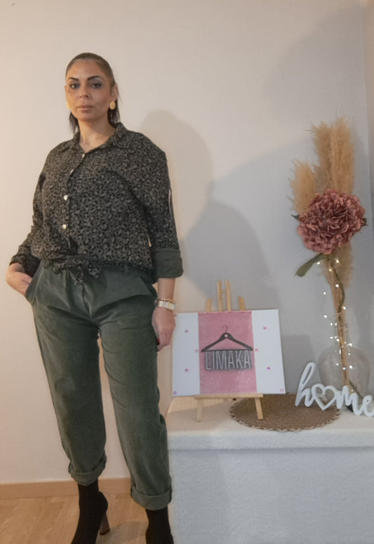 Pantalon en velours couleur kaki