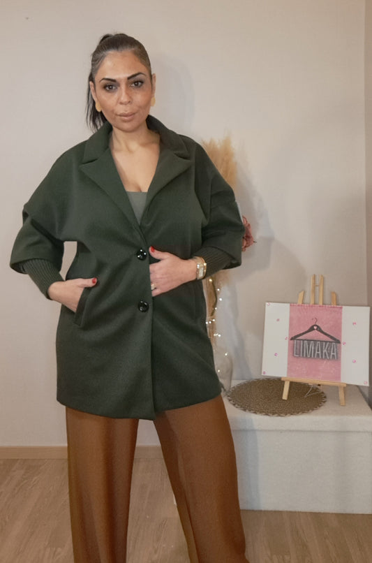 Manteau couleur kaki effet pull au manche